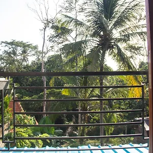 Ratna 4 Apartamento